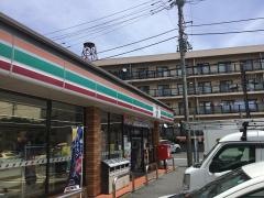 セブンイレブン　川崎東長沢店