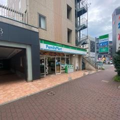 ファミリーマート　ワシントン通り店