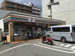 セブンイレブン　福岡港2丁目店