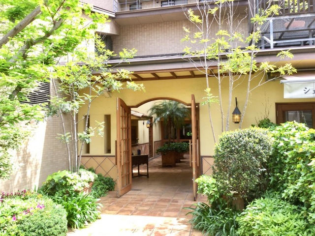 施設建物入り口