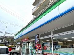 ファミリーマート　瀬戸中品野町店