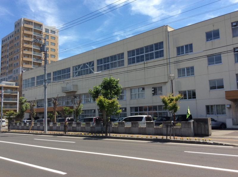 美香保中学校