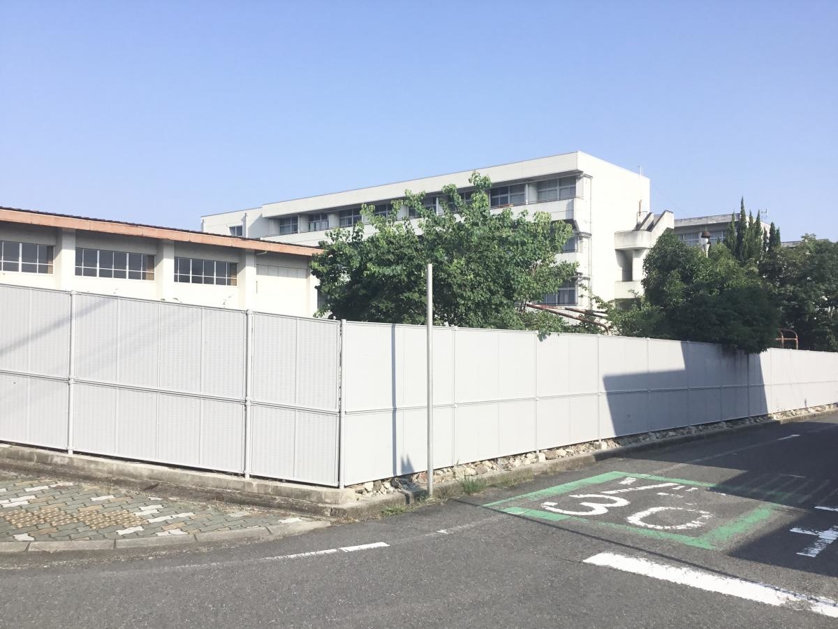 河合第二中学校　南東から撮影