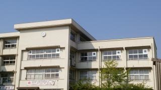 糸島市立前原西中学校
