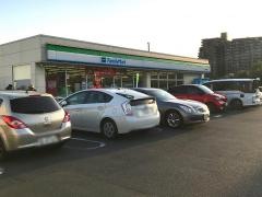 ファミリーマート　トゥモロー多摩境店