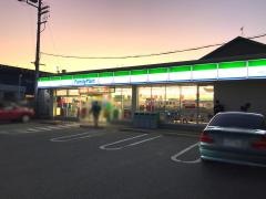ファミリーマート　茶屋が坂駅前店