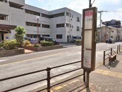 「井口八幡入口」バス停留所