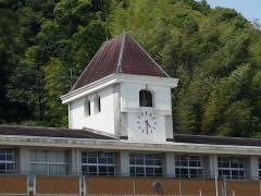 日下小学校