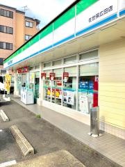 ファミリーマート　佐世保広田店