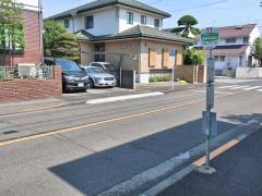 「成瀬中央通り」バス停留所