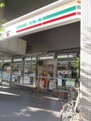 セブンイレブン　横浜鶴屋町2丁目店