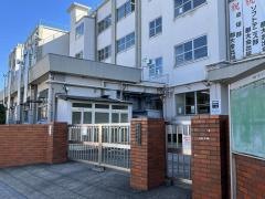 足立区立西新井中学校