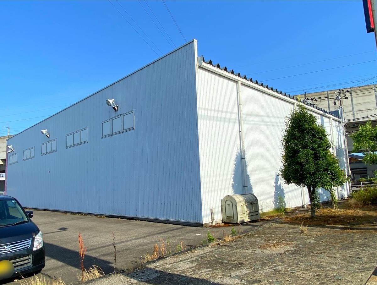 建物裏面