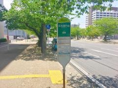 「百五銀行前」バス停留所