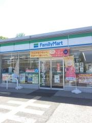 ファミリーマート　王寺本町一丁目店