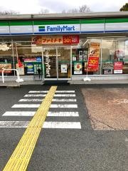 ファミリーマート　王寺本町一丁目店