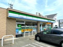 ファミリーマート　中川松葉町店