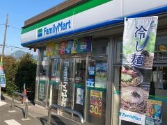 ファミリーマート　開成宮台店