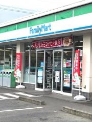ファミリーマート　三島加茂川店