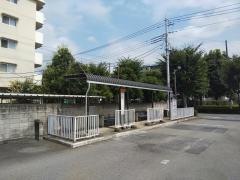 「川鶴団地」バス停留所