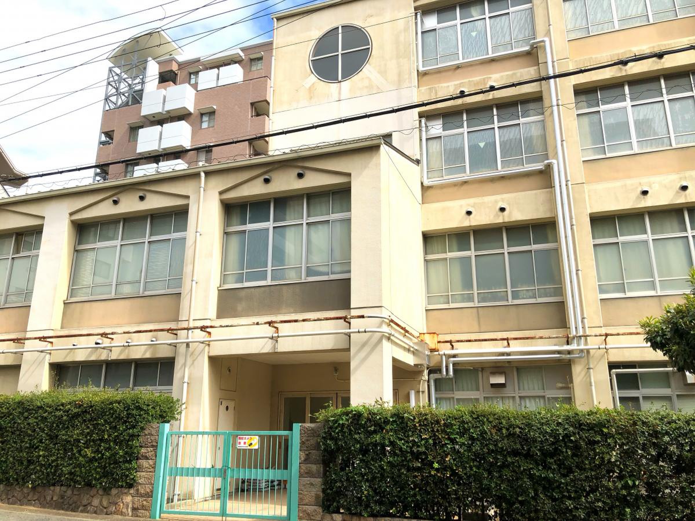 神戸 市立 御影 中学校