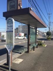 「尾間木公民館」バス停留所