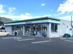 ファミリーマート　岡山瀬戸万富店
