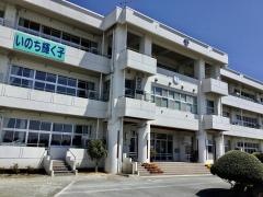 東根中部小学校