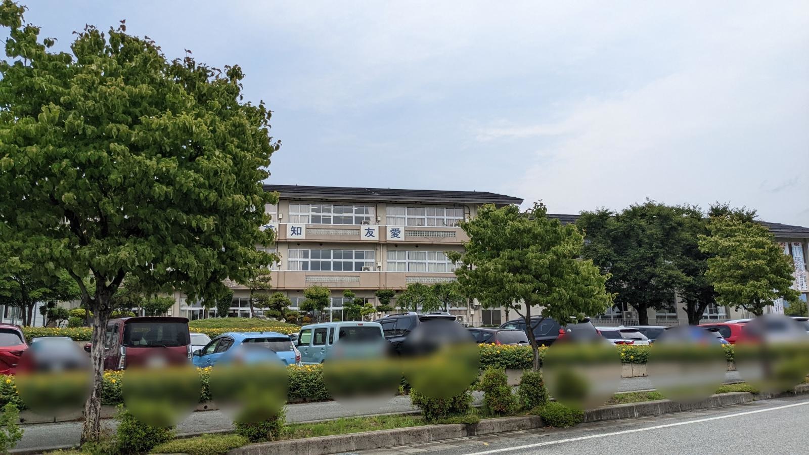 東根中部小学校