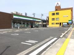 ファミリーマート　熱田白鳥三丁目店