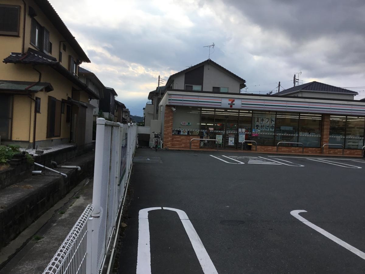 セブンイレブン伊豆の国市四日町
