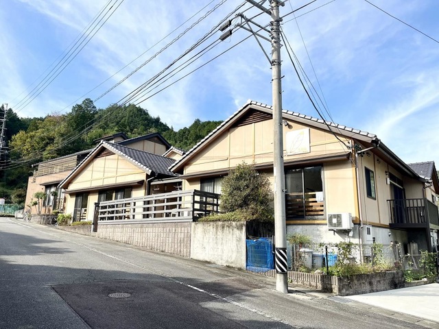うらら金山 施設外観