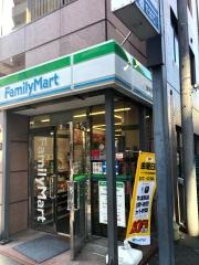 ファミリーマート　新宿荒木町店