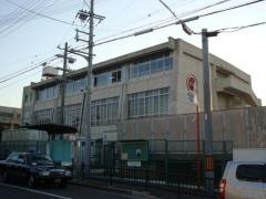 登美丘西小学校
