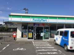 ファミリーマート　岩切青津目店