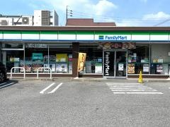 ファミリーマート　大府アラタ店