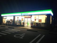 ファミリーマート　長久手インター店