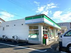 ファミリーマート　鳥栖弥生が丘店