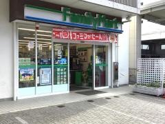 ファミリーマート　本郷名古屋店