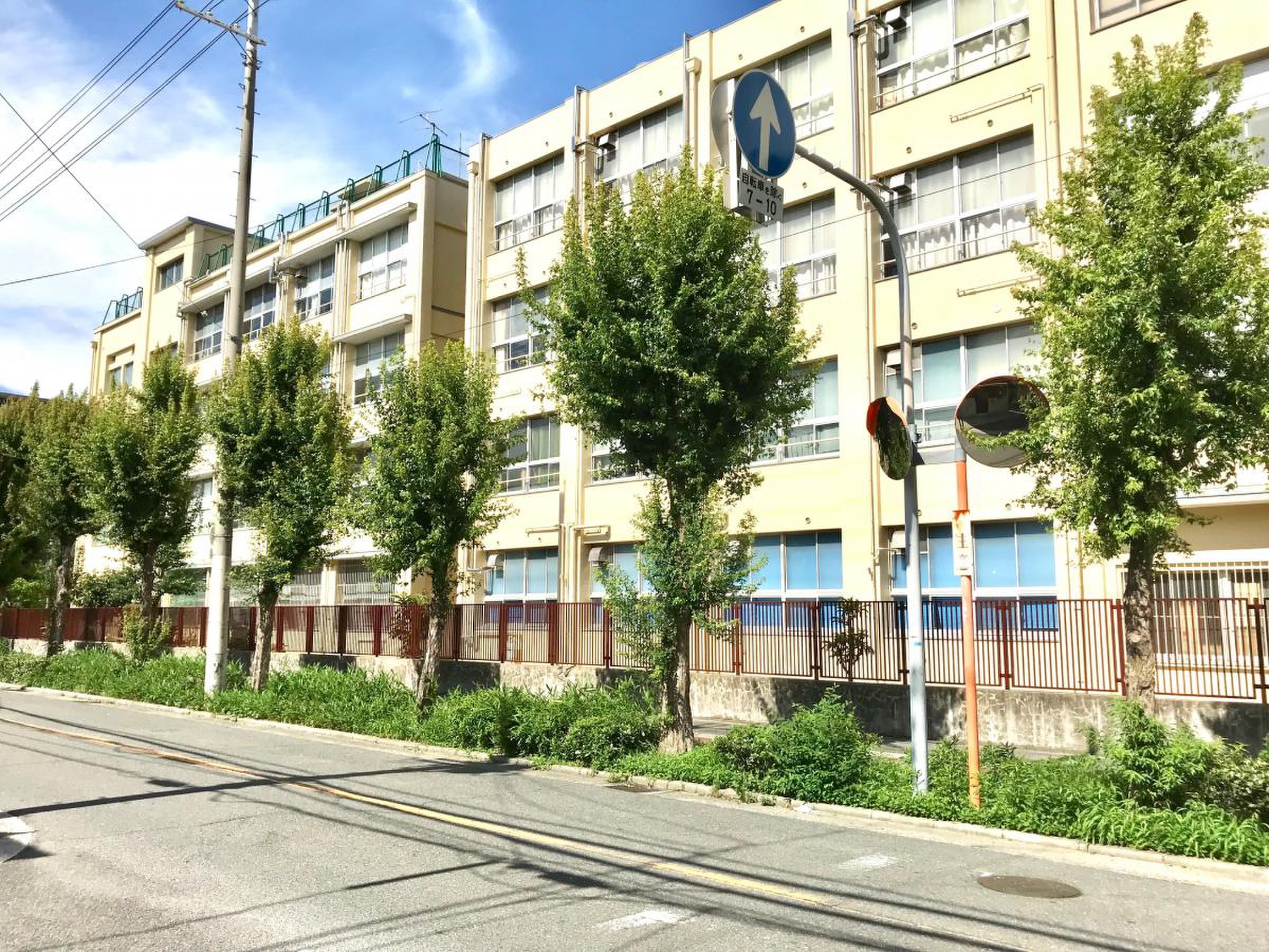 大阪 市立 加美 中学校