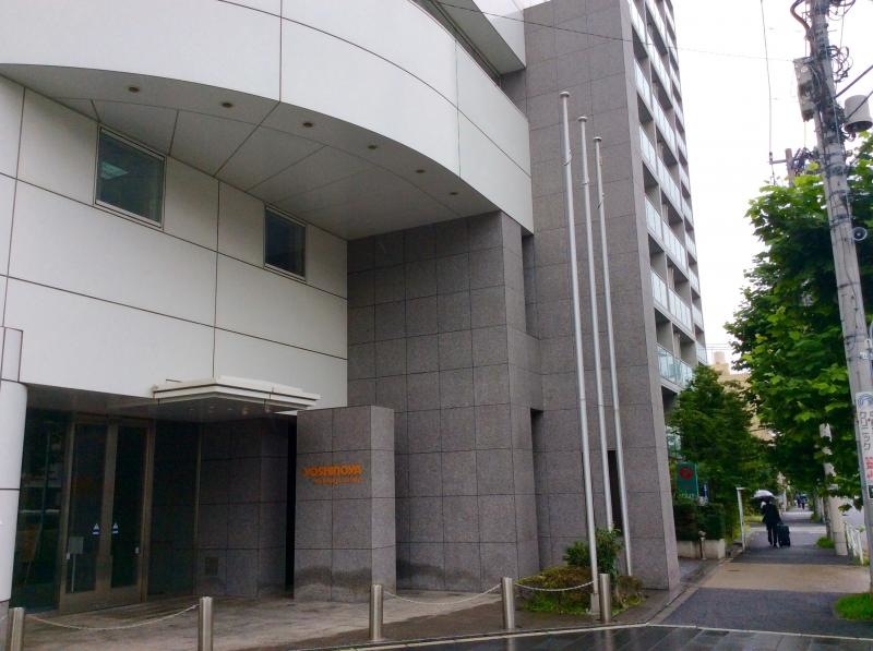 入り口付近を撮影致しました