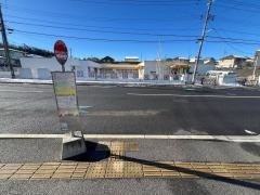 「南中山小学校入口」バス停留所