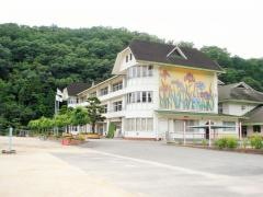 上下南小学校
