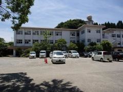 生目小学校