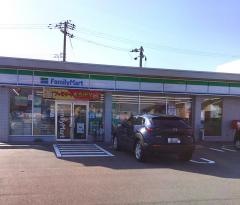 ファミリーマート　白山平松店