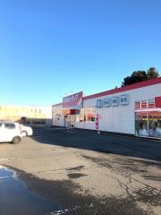ツルハドラッグ　金ヶ崎店