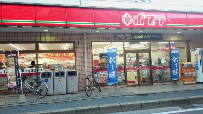 川沿いにあるポプラです。