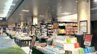 未来屋書店　熱田店
