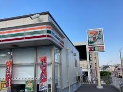 セブンイレブン　那覇新都心銘苅店