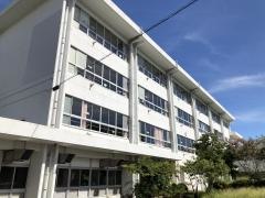 根岸小学校
